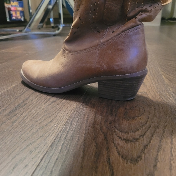 Ankle booties - Picture 2 of 4
